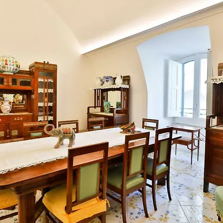 Della Monica Guest house *